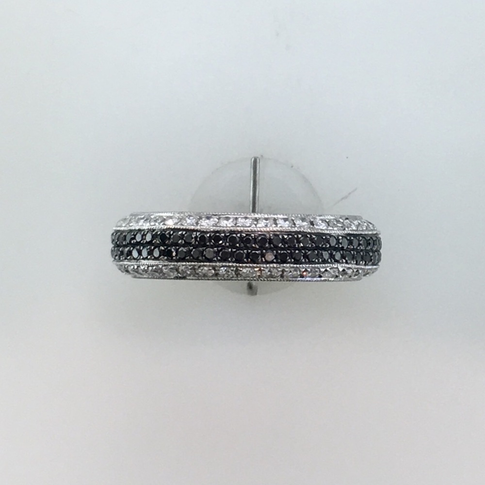 Black and White Diamond band 18k